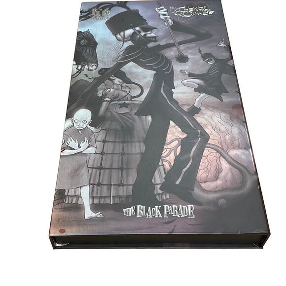 Hipdot x My Chemical Romance MCR The Black Parade Collector’s Box - Picture 5 of 7